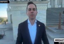 Menendez Pushes Back on Trump’s White House Ballroom After Shooting