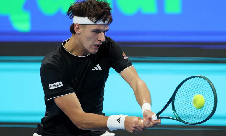 Jakub Menšík září v Madridu: Postup do třetího kola