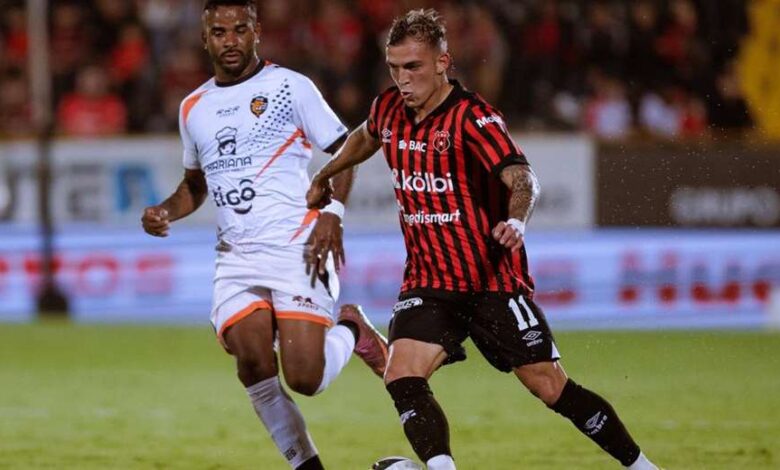 Alajuelense mantiene viva la esperanza tras victoria ante Puntarenas