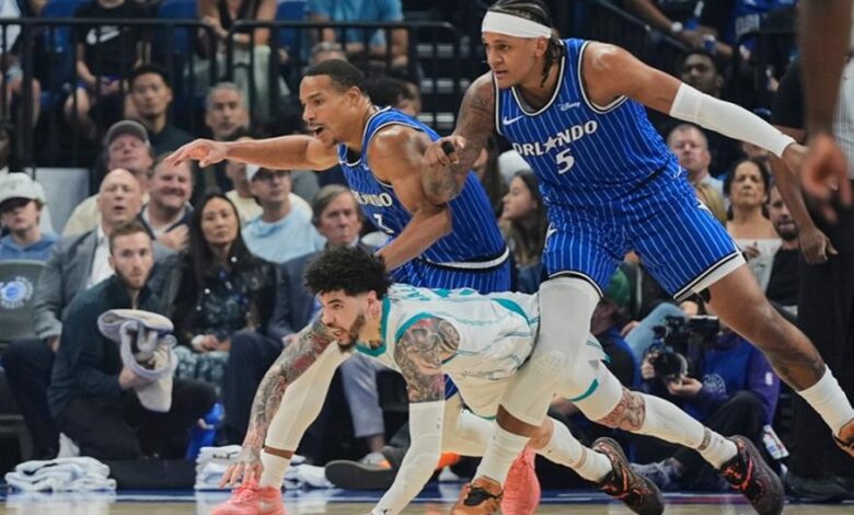 Οι Μάτζικ «διέλυσαν» τους Χόρνετς και συνεχίζουν στα playoffs