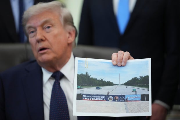Trump plans to resurface Lincoln Memorial pool in American flag blue
