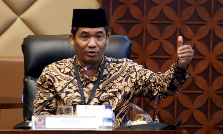 Demi Perbaikan Demokrasi, Ketum Partai Memang Harus Dibatasi