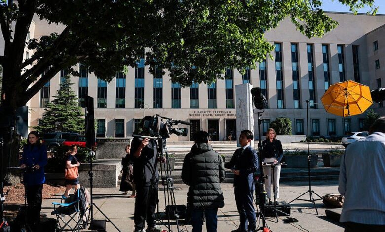 White House Dinner Shooting: Secret Service Briefings Loom as Suspect Due in Court