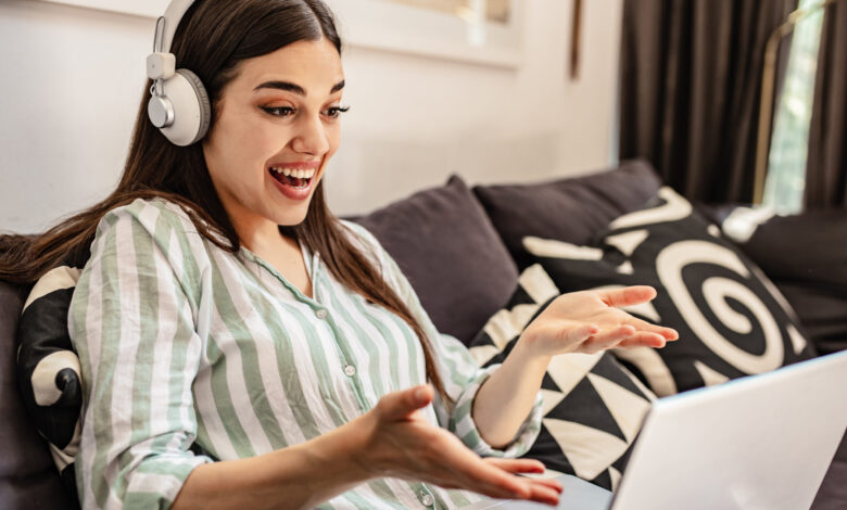 Interactive Online Teaching: Make Coding Feel Manageable