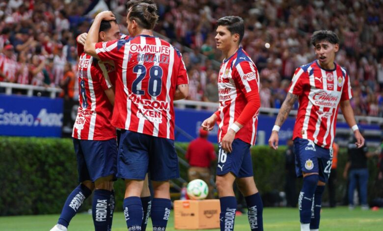 ¿Qué resultados le quitarían a Chivas el liderato en el Clausura 2026?