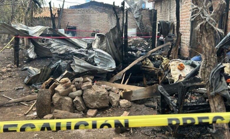 Tragedia en Atengo: dos menores fallecen en voraz incendio