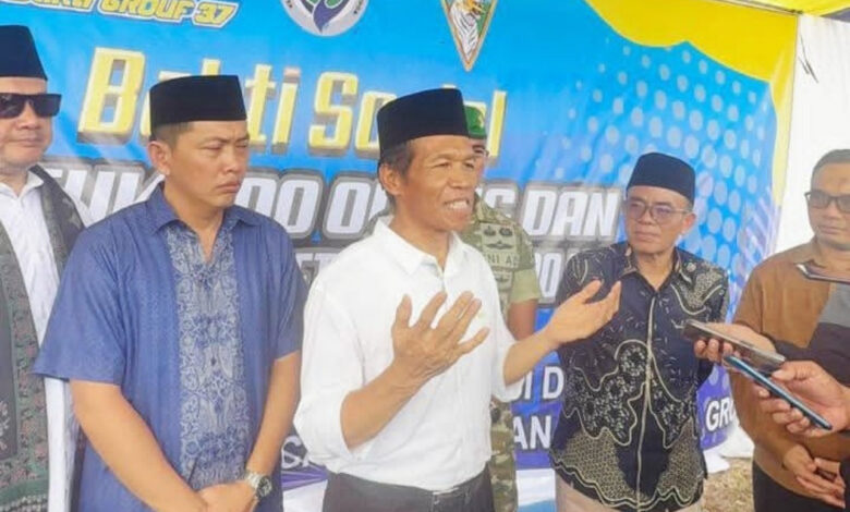 Aksi Nyata Irjen Kemendes: 1.100 Sembako dan Renovasi 100 Masjid di Jabar