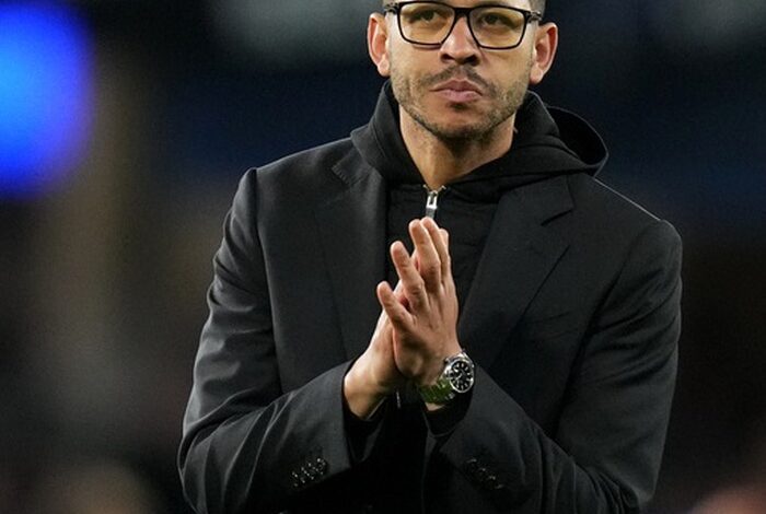 Chelsea sa thải HLV Liam Rosenior sau chuỗi trận khủng hoảng