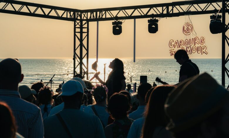 Cabourg, Mon Amour : une programmation électrique sur le sable