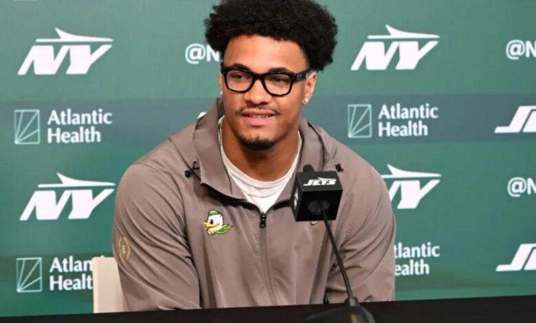Jets Kenyon Sadiq feared a prank call from draft night