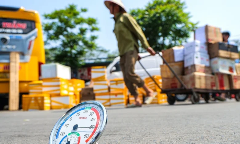 Nắng nóng gay gắt tại Nam Bộ kéo dài đến cuối tháng 4