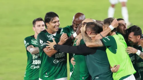Oriente Petrolero gana 2-0 a Real Potosí y se acerca a la clasificación internacional