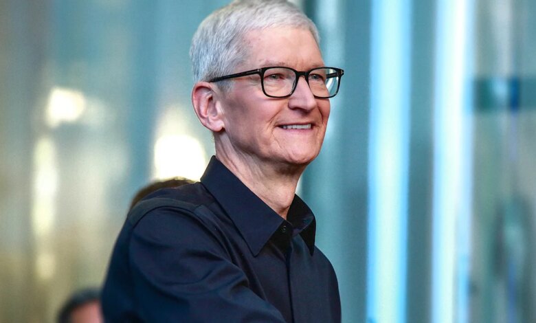 Tim Cook’s daily leadership habit: reading customer emails