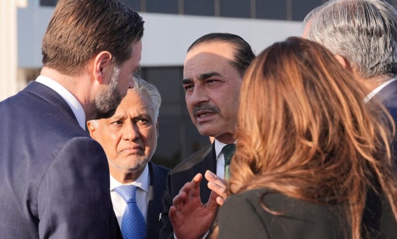 Pakistan Pushes Peace Link in U.S.-Iran Talks