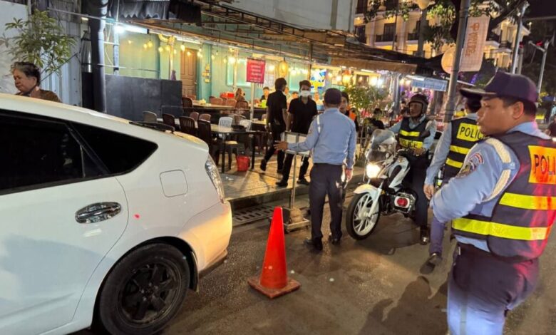 អាហារដ្ឋានសាច់អាំង 7មករា នៅសៀមរាប ត្រូវអប់រំឲ្យឈប់បំពានផ្លាក់ហាមឈប់ថ្ងៃគូ