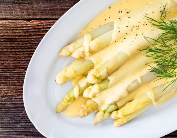 Sauce hollandaise : la recette parfaite pour vos asperges