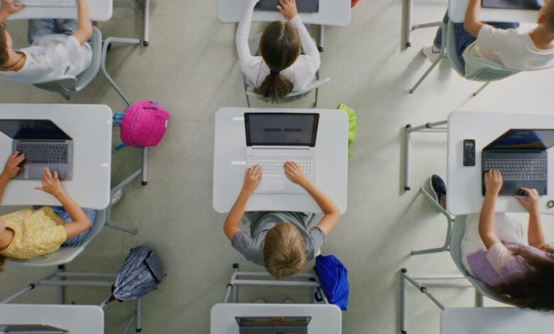 Digital Delusion author warns schools: “Why not ask why?”