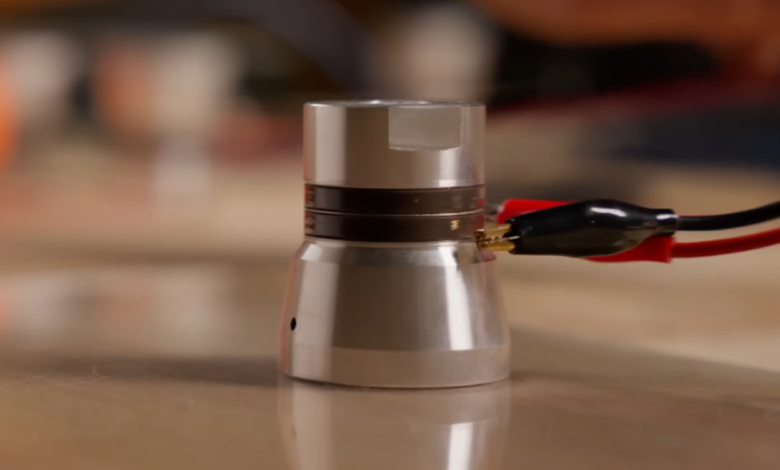 Ultrasonic Levitation’s Clever Twist: Floating Pucks Without Magnets