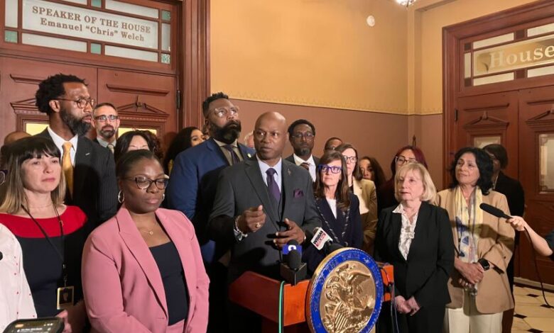 Illinois House Speaker Welch won’t explain Benton ouster