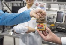 Nutella Peanut rolls out from Chicago factory
