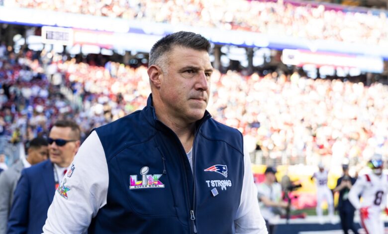 Vrabel airport inquisition fuels Patriots scrutiny