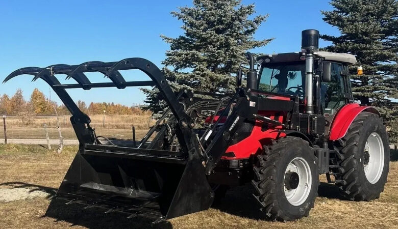 Ursa Ag’s Simple Tractor Takes On DRM Without the Tech Lockdown