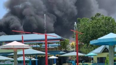 Firefighters extinguish resort blaze