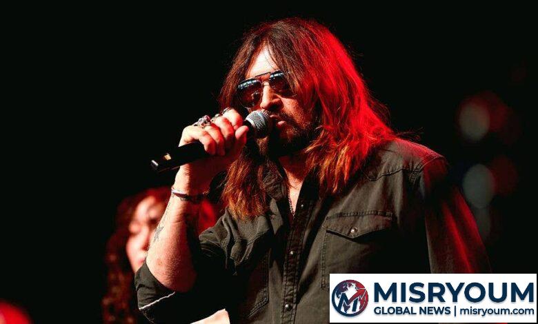 Billy Ray Cyrus Gets First Hot 100 No. 1 After 27 Years Billy Ray Cyrus Gets First Hot 100 No. 1 After 27 Years