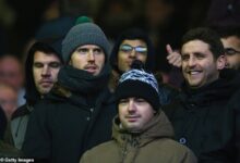 Carrick recalls Anfield night as Man Utd chase Liverpool double