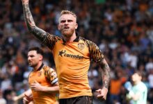 Oli McBurnie fires Hull into play-offs