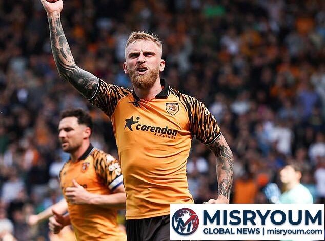 Oli McBurnie fires Hull into play-offs