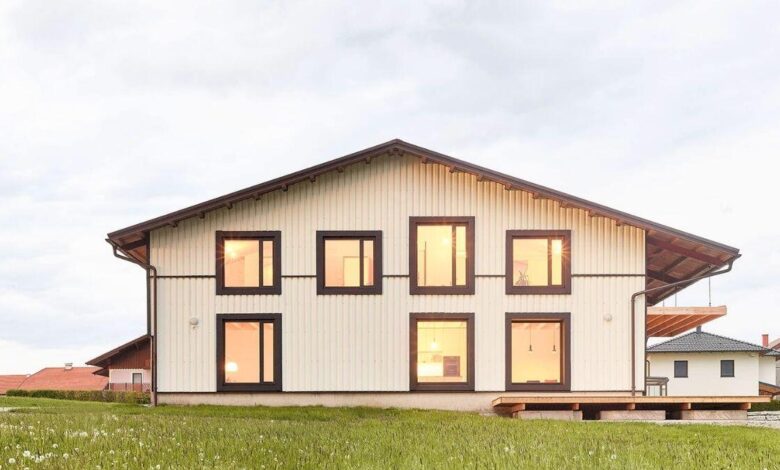„Maschinenhalle“ als Zuhause: Haus-im-Haus in der Landwirtschaftszone