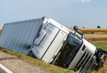 Which truck accident attorneys in Houston offer free consultations for injury cases?