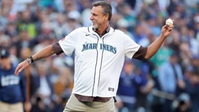 Randy Johnson statue: Mariners retire No. 51 at T-Mobile Park