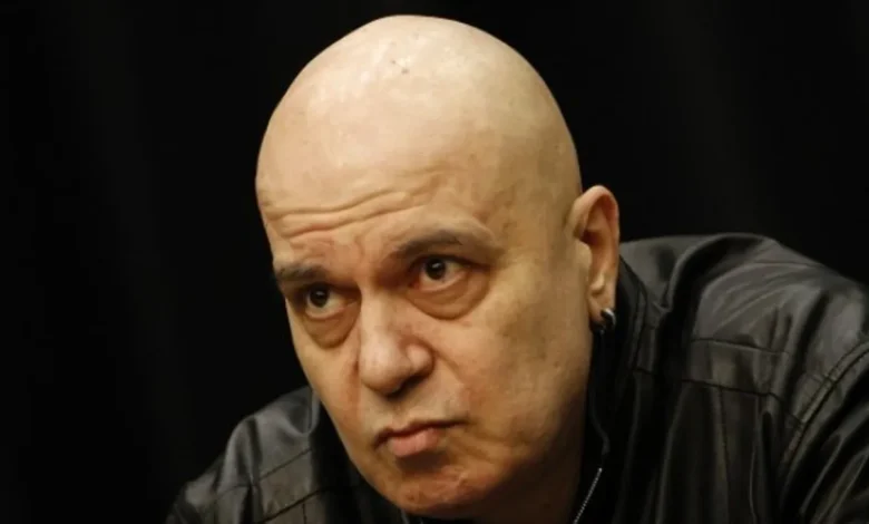 Слави: Радев има власт, но къде е референдумът за лева или еврото?