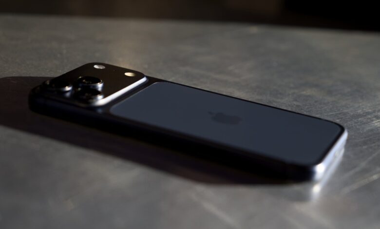 Apple Silicon: Samsung & Intel in talks to replace TSMC?