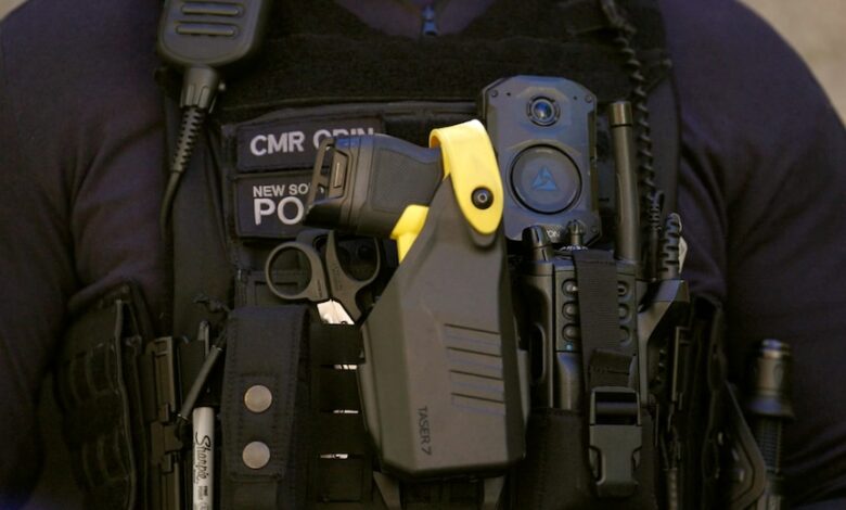 A hacker built a tool to track police officers. Then he tried to warn them