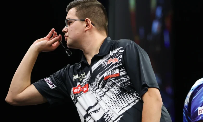 Luke Littler pakt finale in speelronde 13; Van Veen en Van Gerwen snel klaar