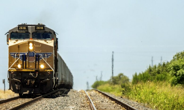Texas Cargo Train: Six Found Dead in Boxcar Near Laredo Texas Cargo Train: Six Found Dead in Boxcar Near Laredo