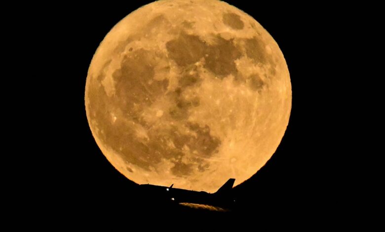 May 2026 Flower Moon: Is There a Full Moon Tonight?