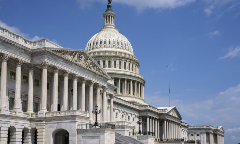 Senators agree to go unpaid in future shutdowns