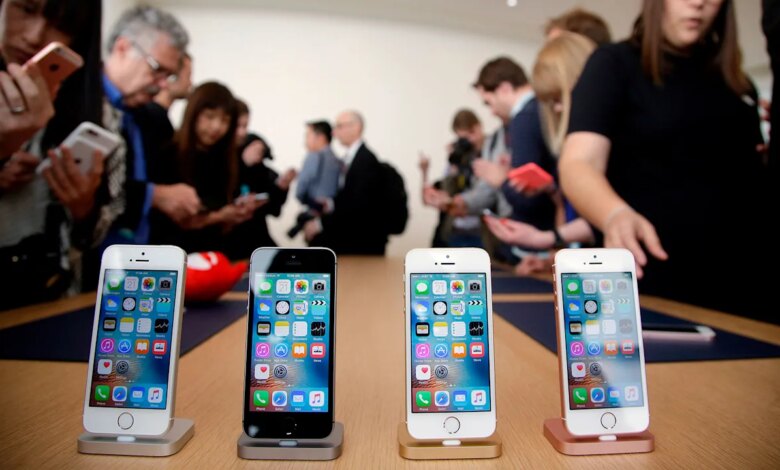 iPhone owners could get up to $95 after Apple settles AI lawsuit for $250 million