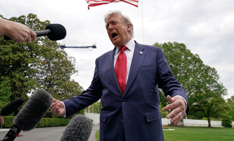 Trump Mocks Iran With Drone Meme Posts in Hormuz Fight Trump Mocks Iran With Drone Meme Posts in Hormuz Fight