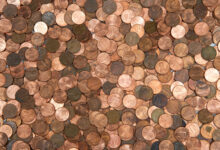 DeSantis signs law to round cash to nickels