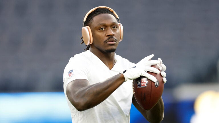 Patriots players weigh AJ Brown trade as June 1 nears Patriots players weigh AJ Brown trade as June 1 nears