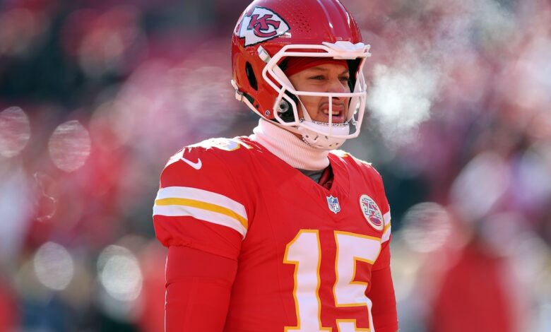 Trey Smith says linemen must keep Mahomes calm Trey Smith says linemen must keep Mahomes calm