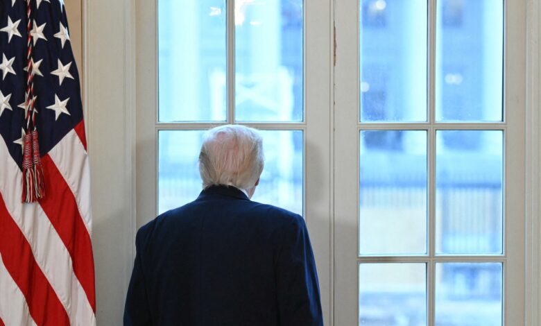 Trump B ballroom funding turns into midterm flashpoint