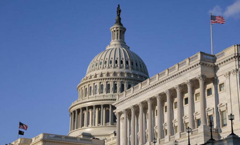 US Senate pay freeze during shutdowns