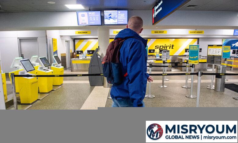 Spirit Airlines collapses as federal bailout talks fail Spirit Airlines collapses as federal bailout talks fail