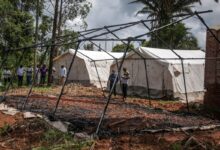 Ebola tents burn as 18 flee in DRC panic